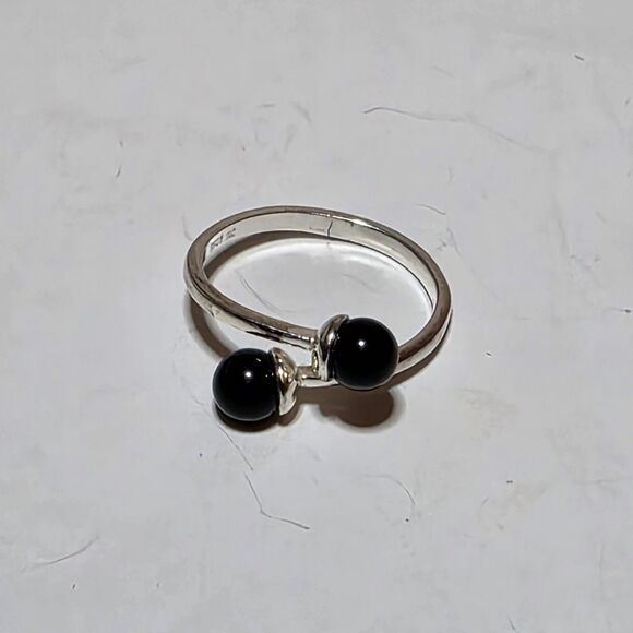 Sterling Silver 925 Twin Onyx Bead Size 6 Ladies Thin Band Ring - Picture 1 of 10